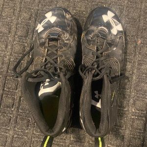 Under Armour ClutchFit football cleats W/O box
